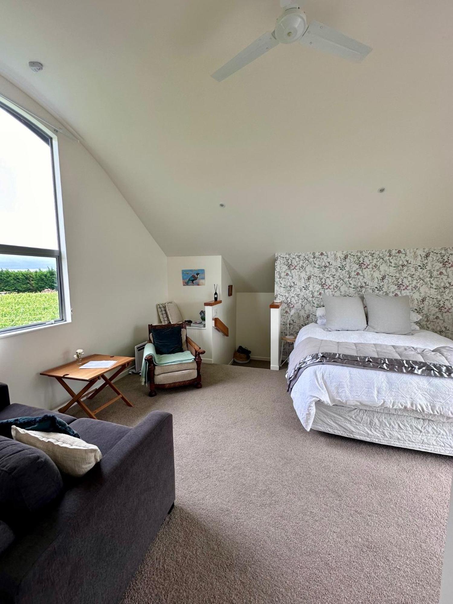 Le Gra Vineyard And Winery Bed & Breakfast Masterton